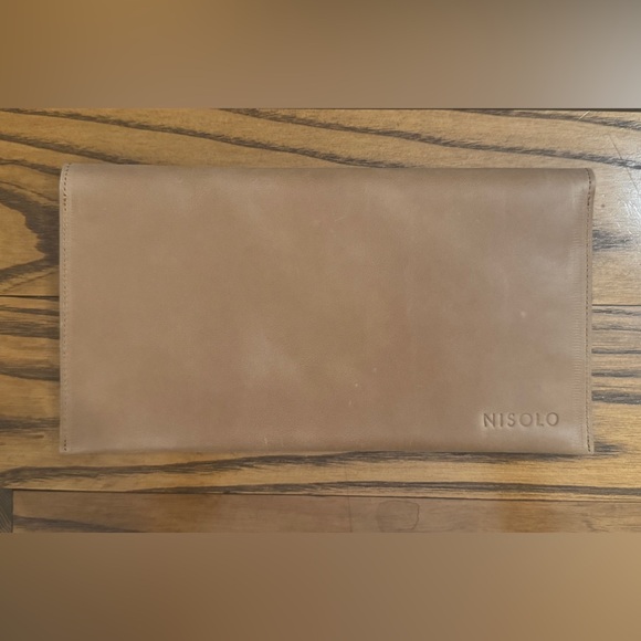 Nisolo Luisa Leather Clutch Almond Tan - Picture 13 of 15